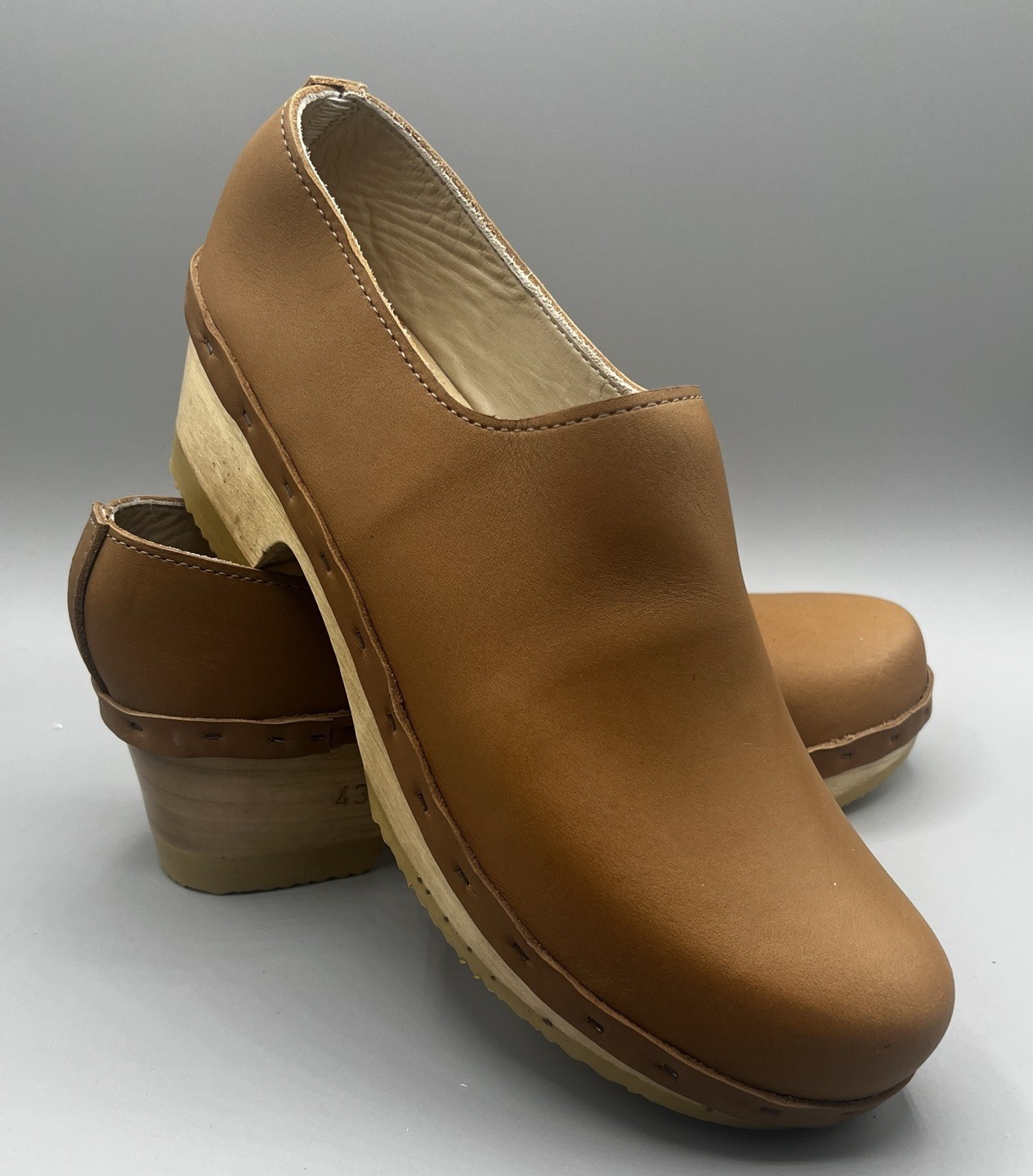 No. 6 Ashby Closed Back Leather Mid Wooden Heel Clog Womens Size 43/ US 12 NWOB