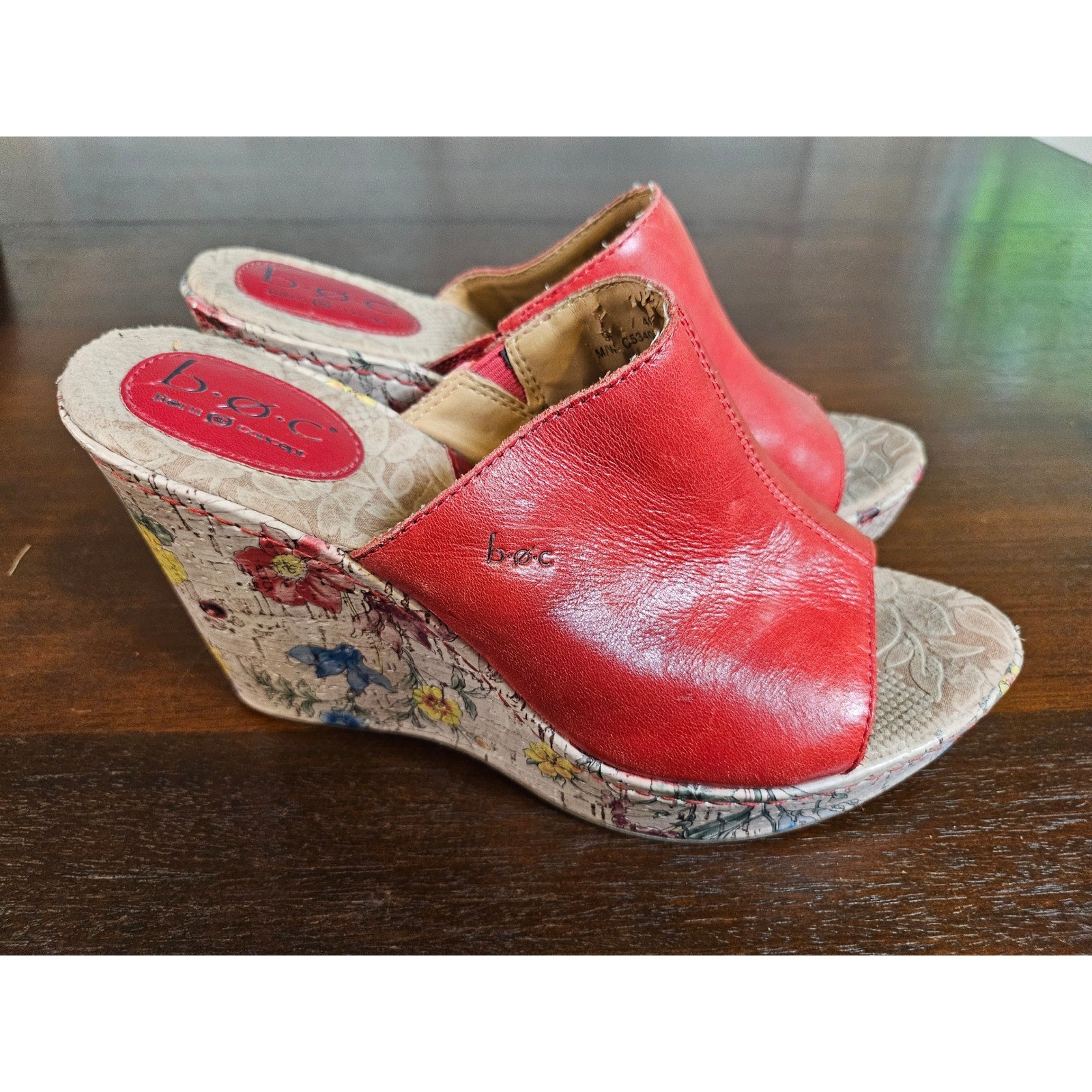 b.o.c. Wedge Sandals Womens 9 Red Floral Cork Print Leather Open Toe Mules