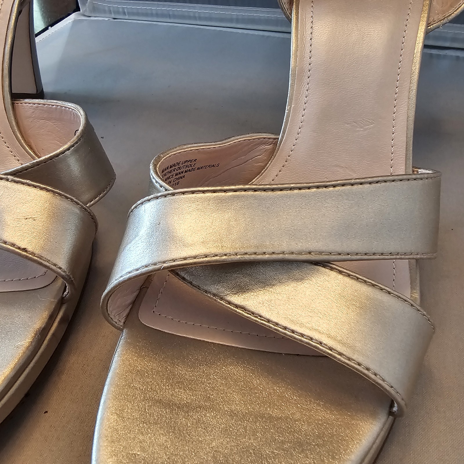 ISAAC MIZRAHI for Target Size 12 Erin Leather Outsole Man Made Upper Made China