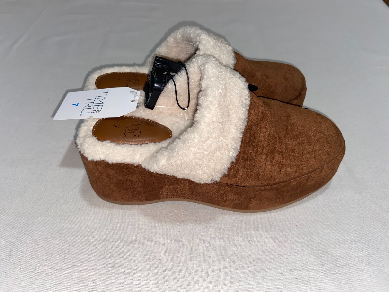 Time & Tru Women Wedge Clog Slippers Chestnut Brown Faux Shearling Platform NEW