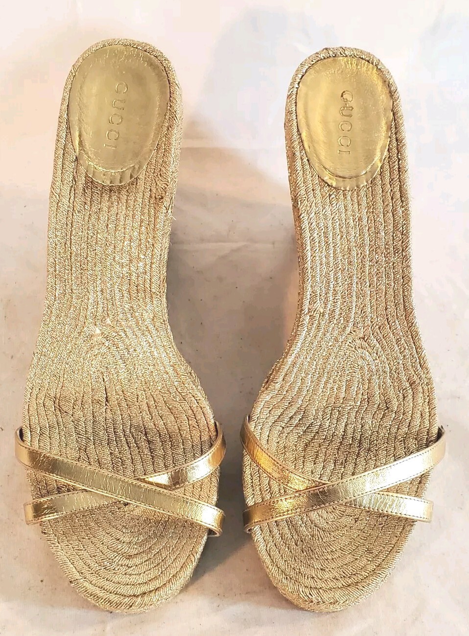 Gucci Women’s 40 Gold Raffia Wedge Lia Espadrille Sandals (Missing ankle Straps)