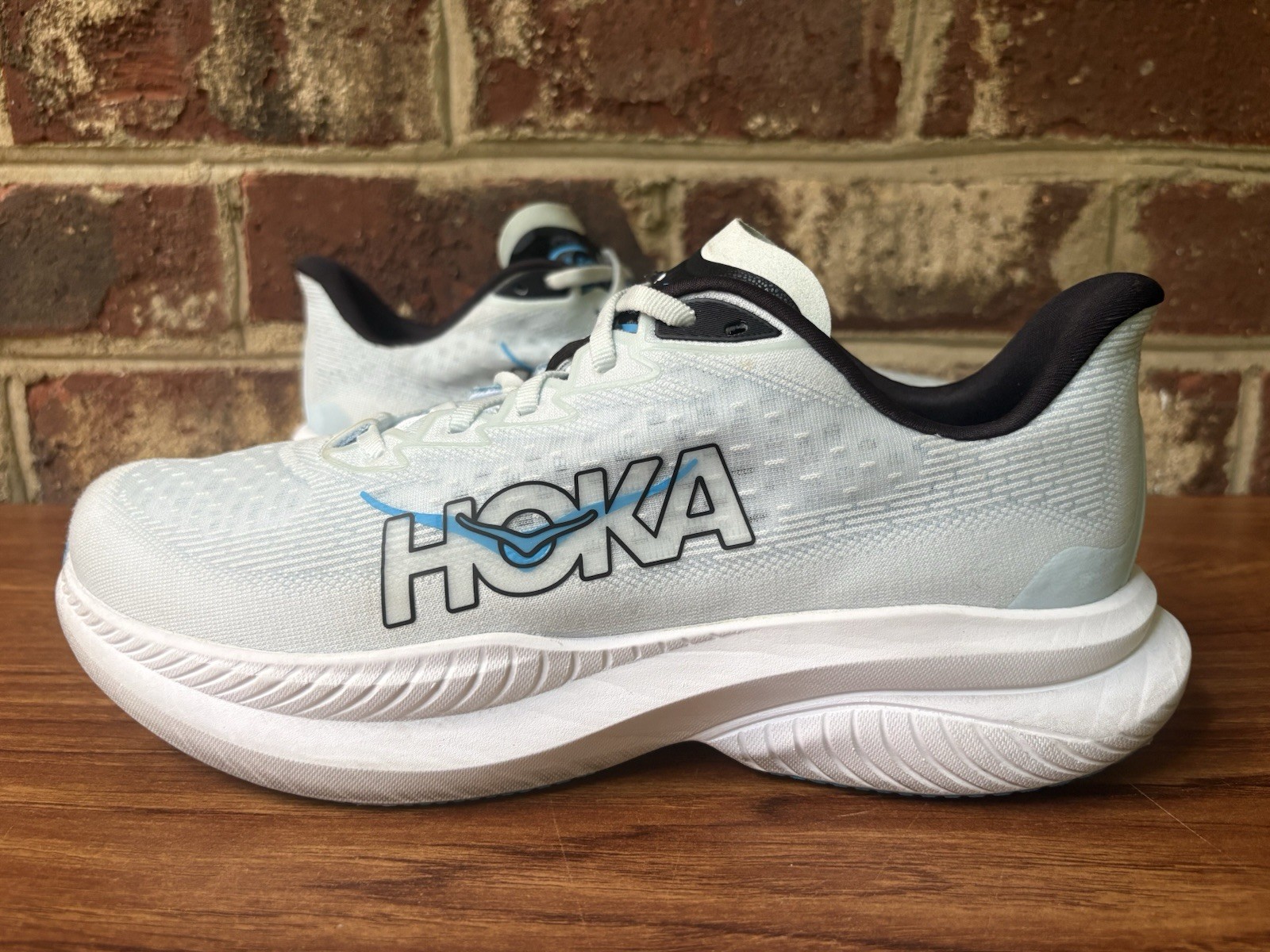 Hoka One One Mach 6 Womens Size 10B Running Shoes Tundra Blue 1147810 TNDR
