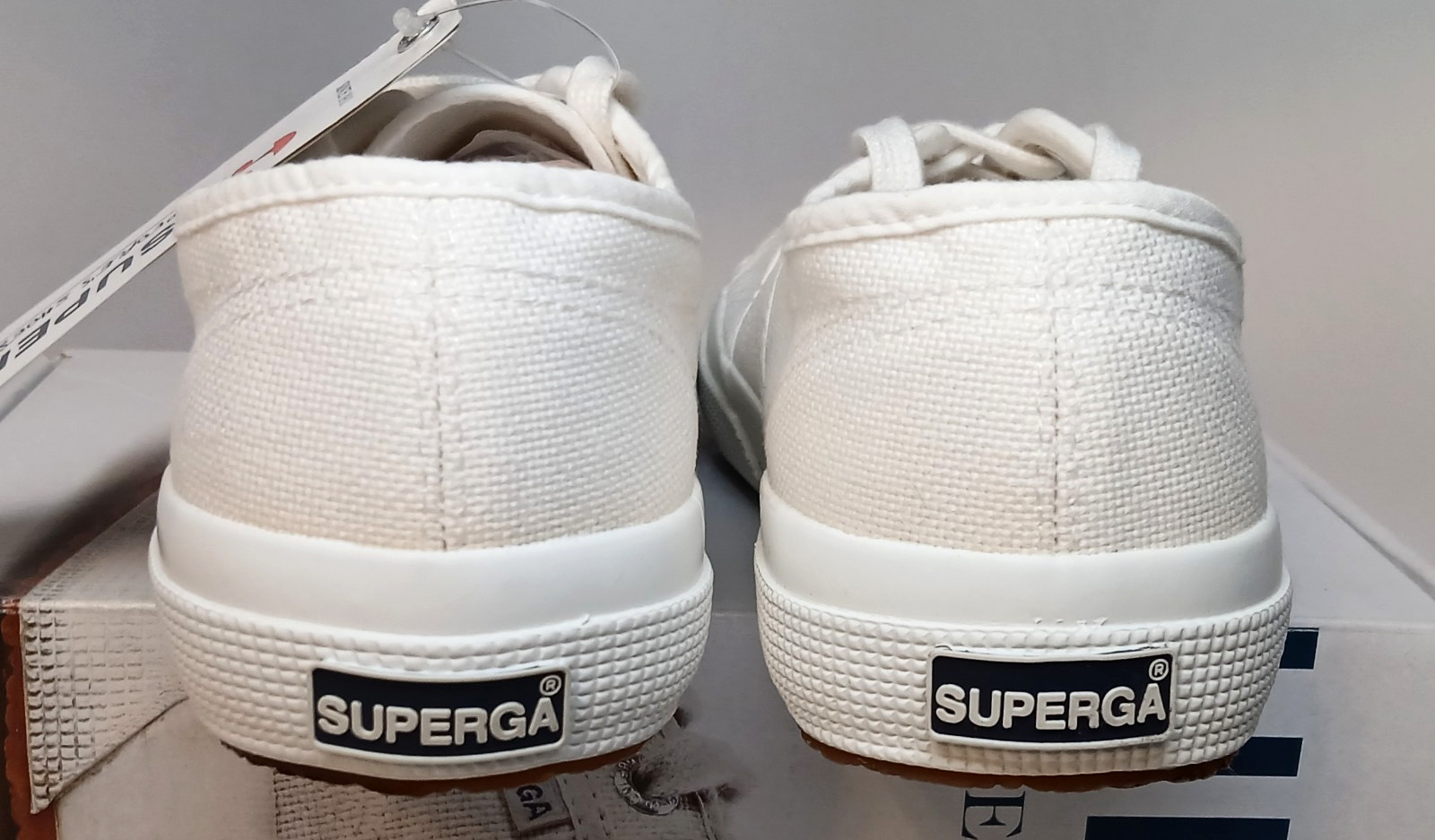 Superga 2750 Cotu Classic Sneaker White Lace up Women’s Size 6 1/2 M
