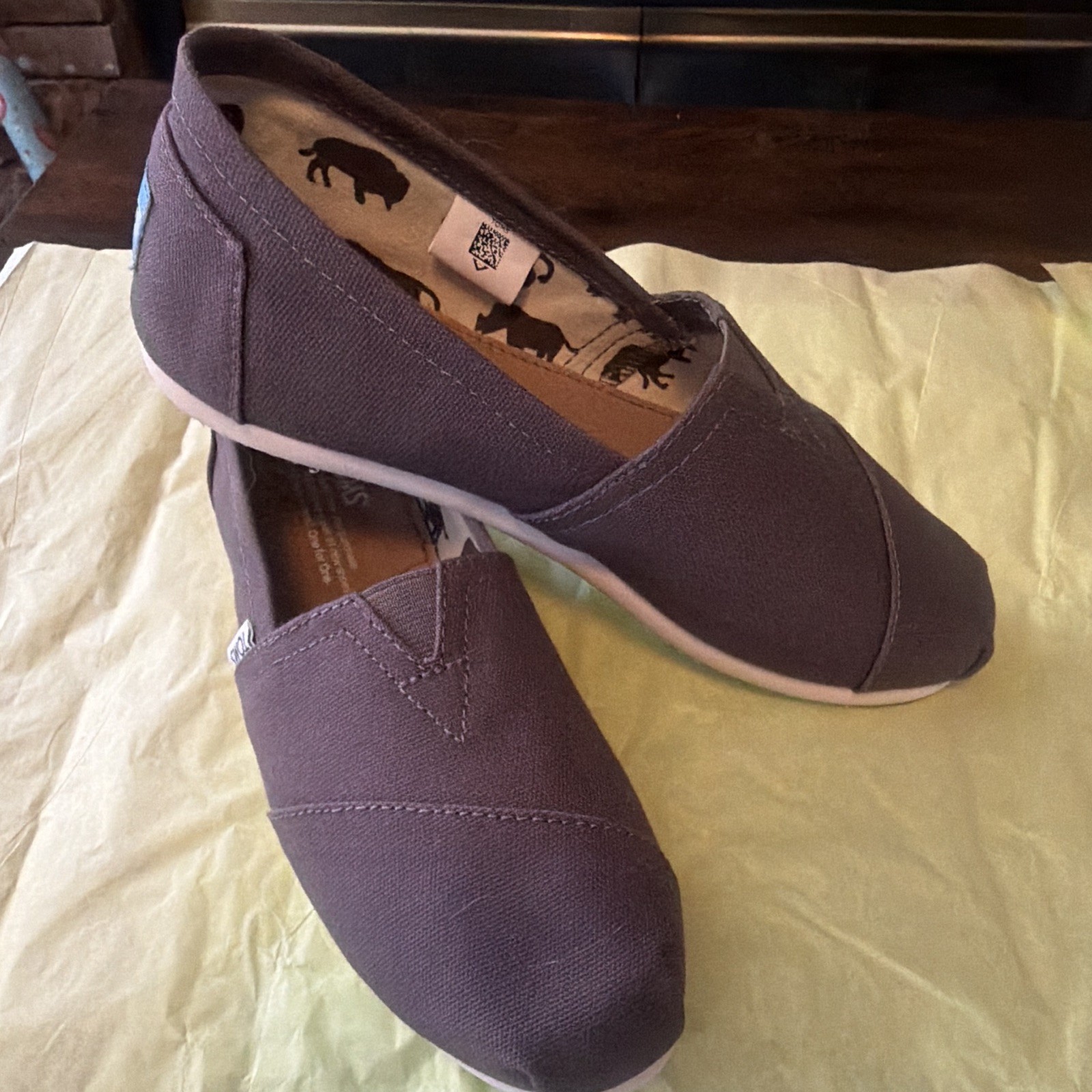 TOMS Women’s Grey/Brown Canvas Slip-On Flat Comfort Round Toe US 7