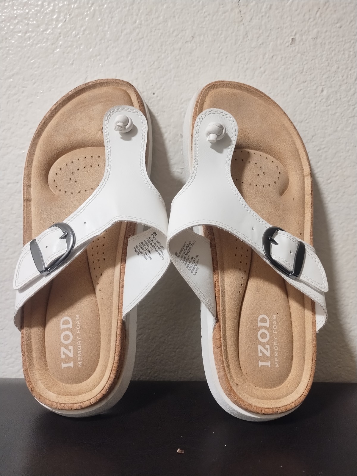 IZOD Women’s White/Beige Memory Foam Thong Sandals Buckle Straps US 8