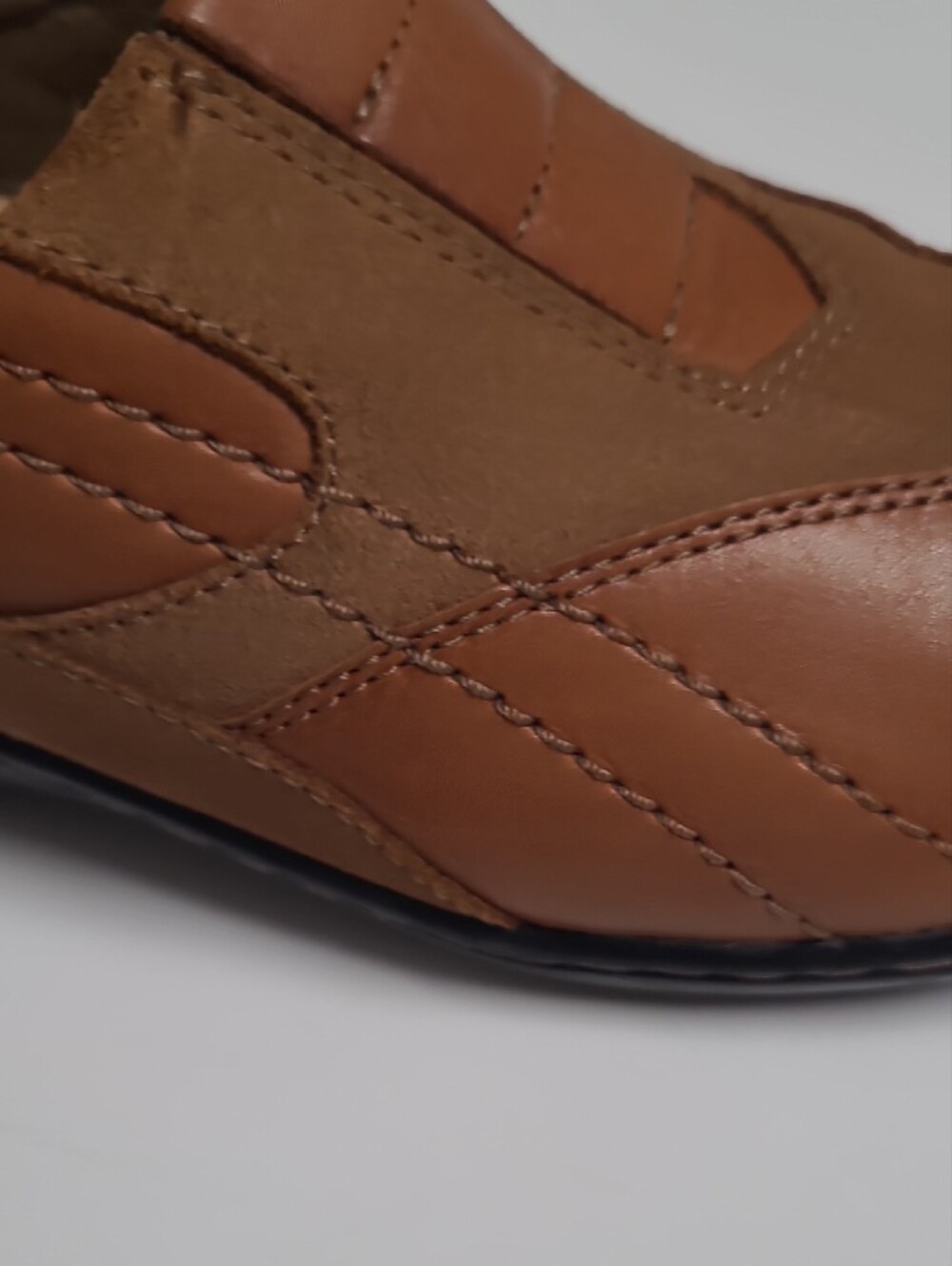 Clarks Relano Comfort Casual Leather Shoes – Two-Tone Brown and Tan – Size 7W