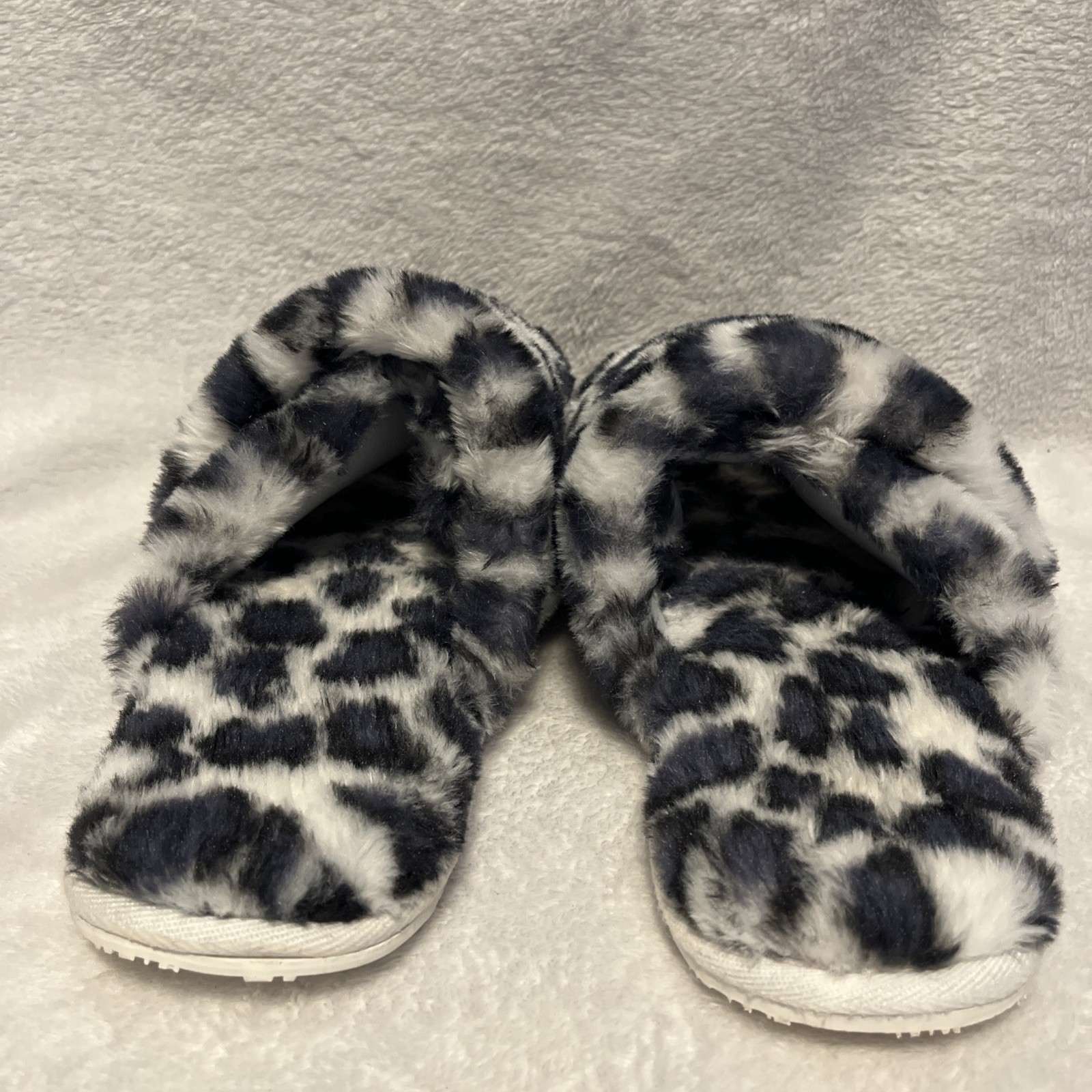 Aerie Leopard Print Fuzzy Crossover Slides Slippers Size 9