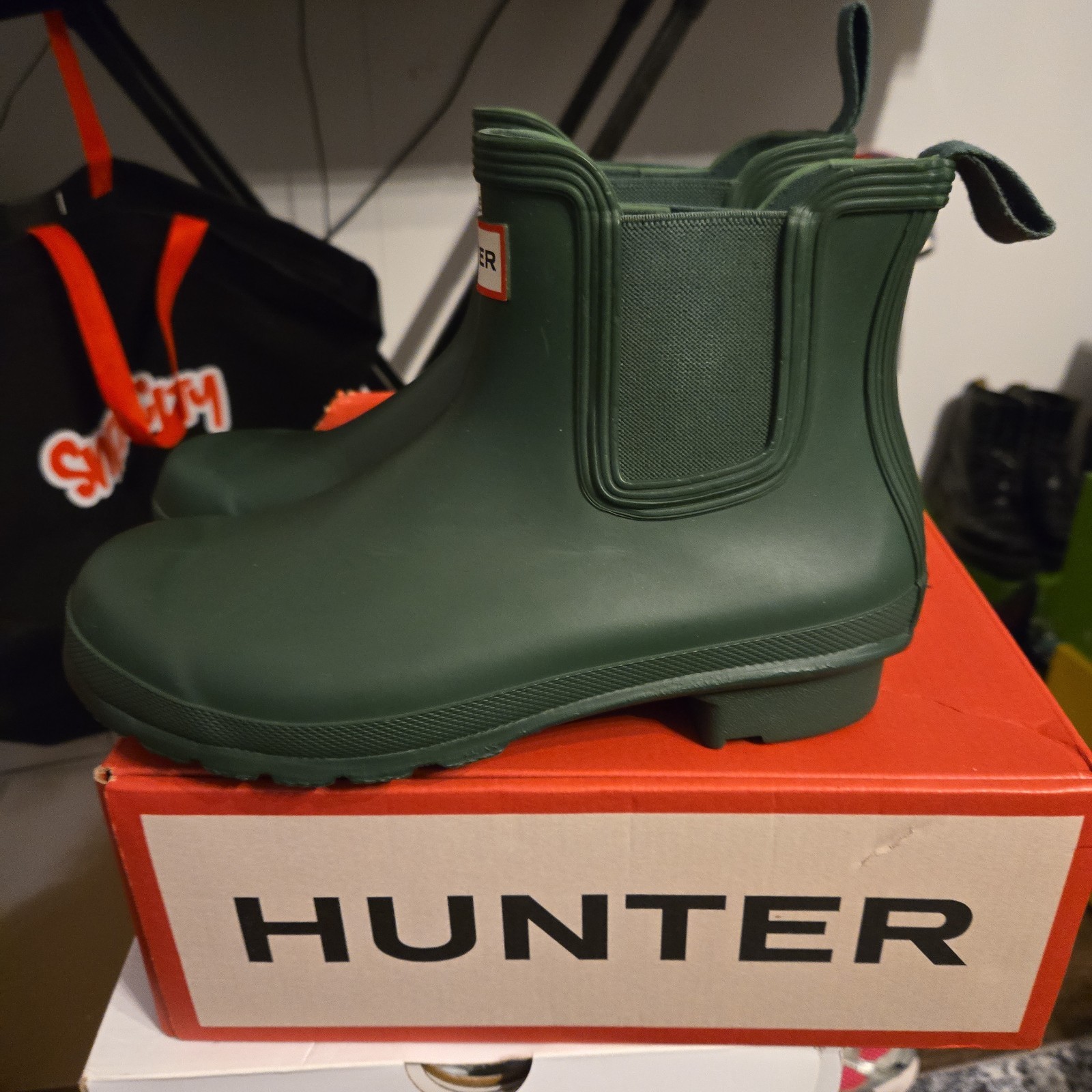 Hunter Original Chelsea Women’s Waterproof Rain & Farm Boots (Hunter Green)