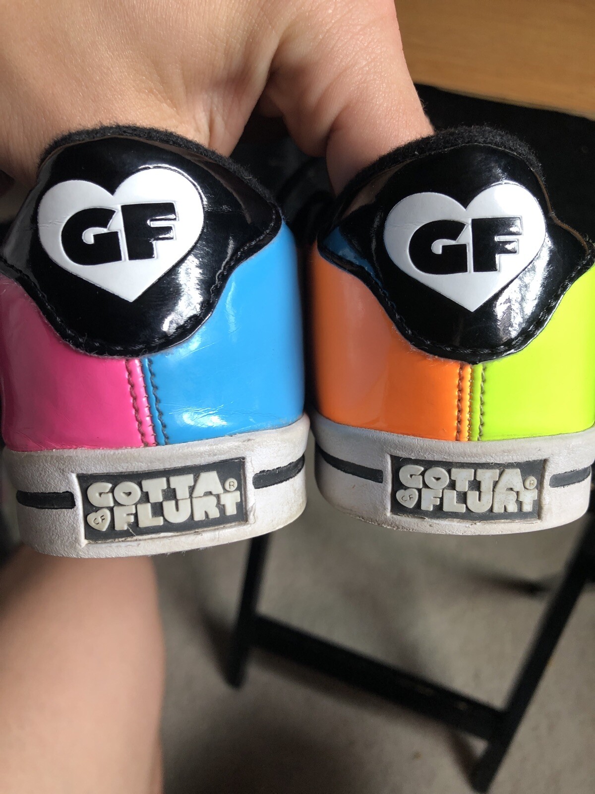 GF Gotta Flurt Neon Color Shoes Size 7 Women’s Cool Neon Heart Shoes