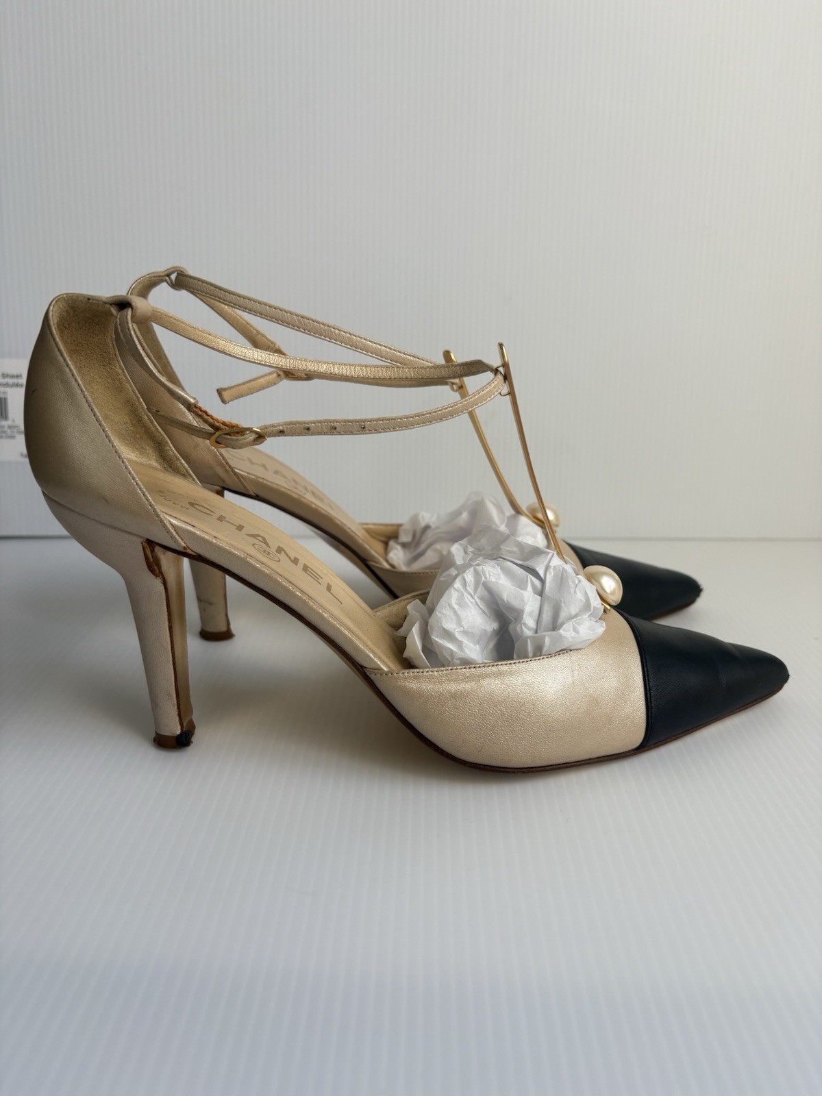 CHANEL CC LOGO FAUX PEARL STRAPS HEEL PUMPS 38.5 US 8-8.5 Two Tone