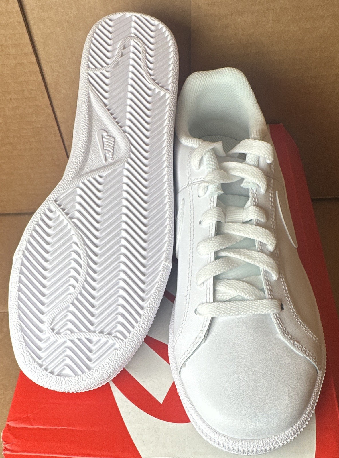 Nike Court Royale Women’s Low Top Lace-Up Sneakers White/White 749867-105