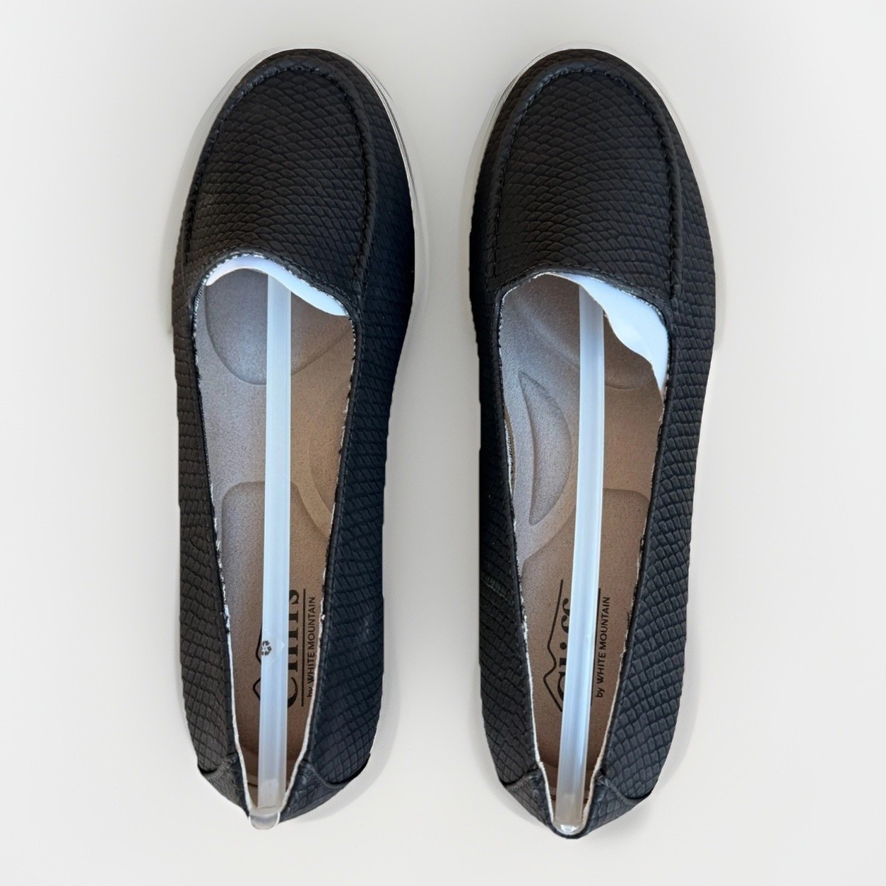 Cliffs by White Mountain Gracefully Flats Women’s Size 7 Black Print Slip On