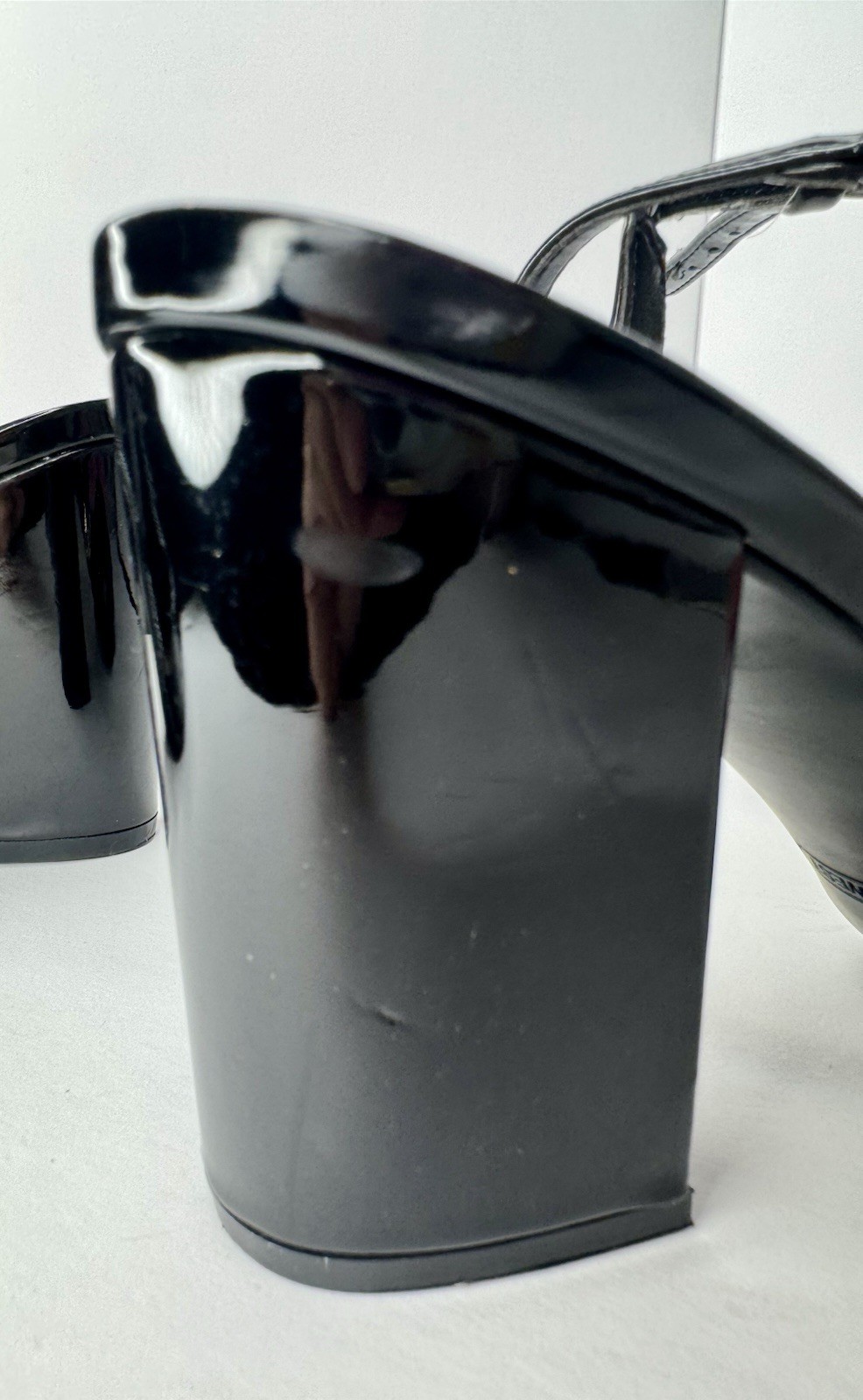 Nine West Black Patent Leather Slingback Pointed Toe T-Strap Block Heel8.5-AS-IS