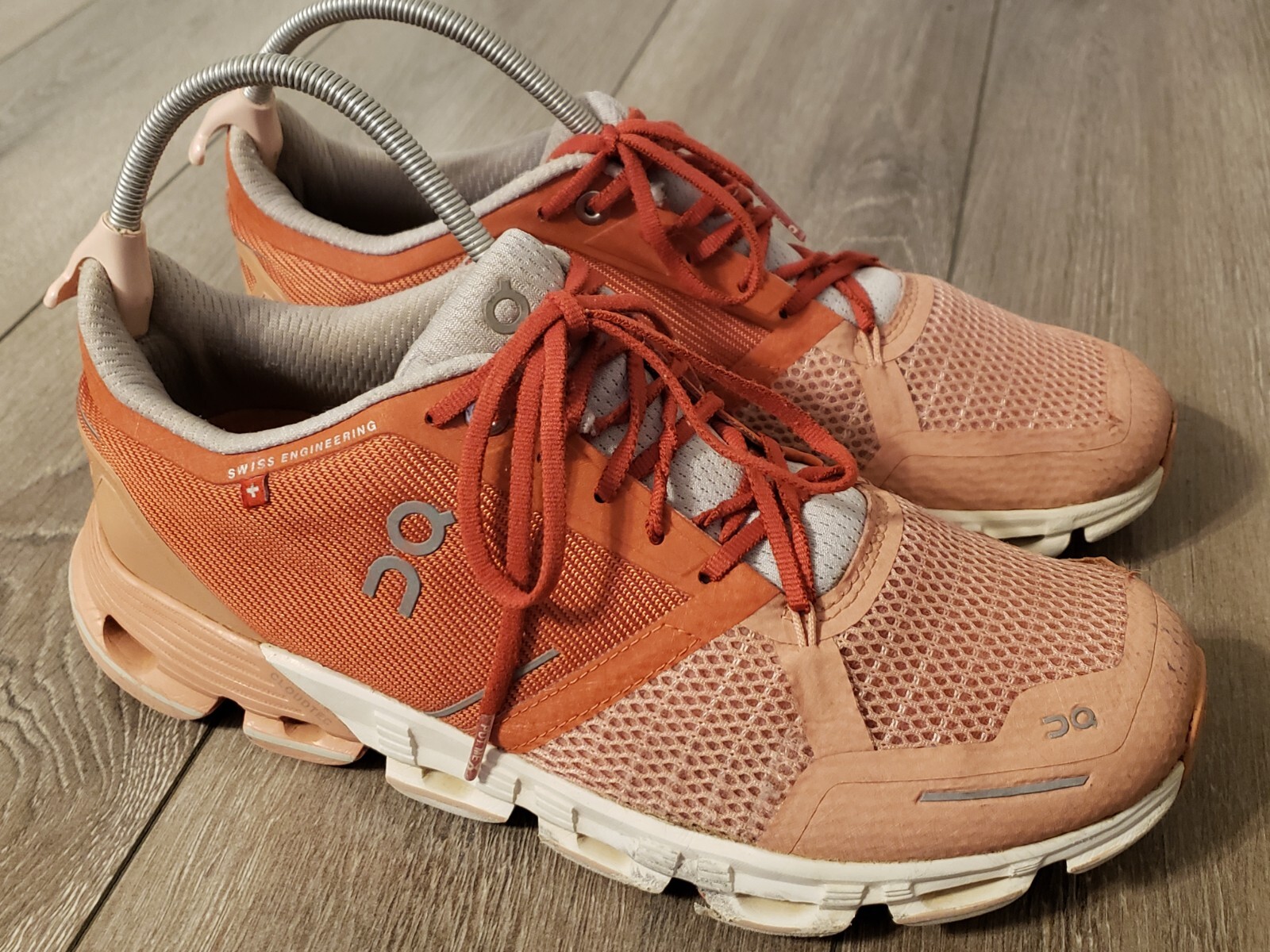 ON Cloud Cloudflyer Running Sneaker Shoes Women’s Size 8 US Ginger/White Swiss