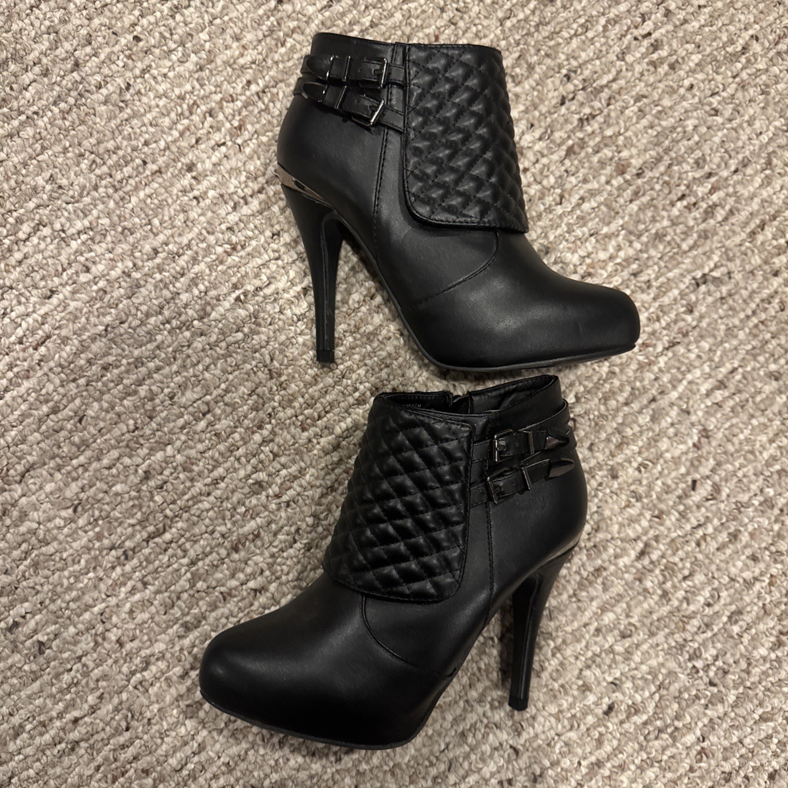 Torry Woman’s Heels Size 6.5 Black Leather Zipper Strap Shoes