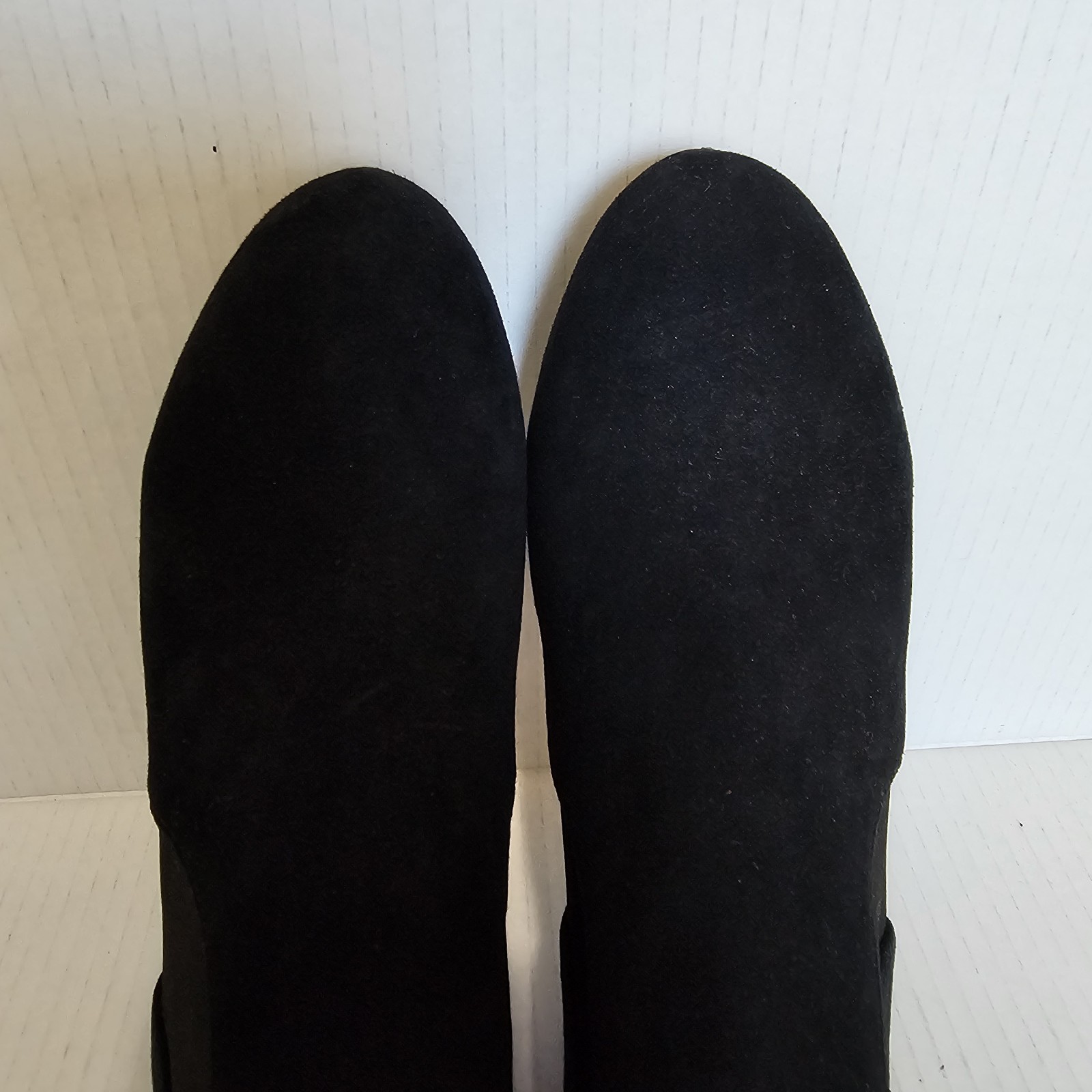 Adrienne Vittadini Pami Black Suede Leather Heeled Booties Sz 8 Fall winter