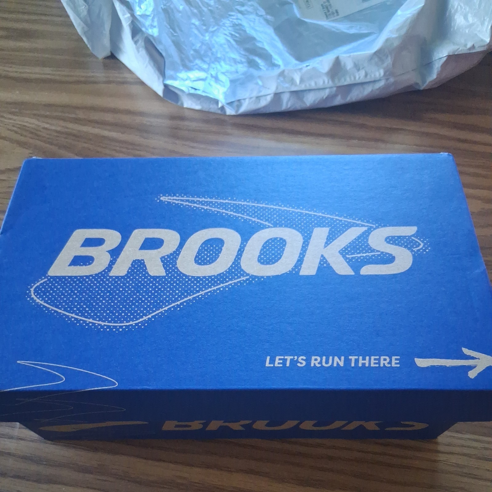 Brooks Revel 8 Womans Walk & Run Size 6.5 Brand New Never Worn.