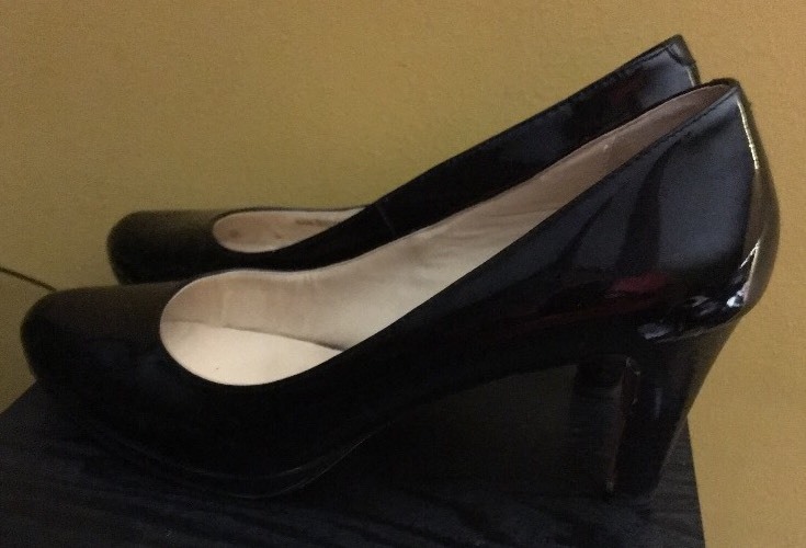COLE HAAN Black Patent Leather Semi- Round Toe Platform Pumps Sz 7.5B
