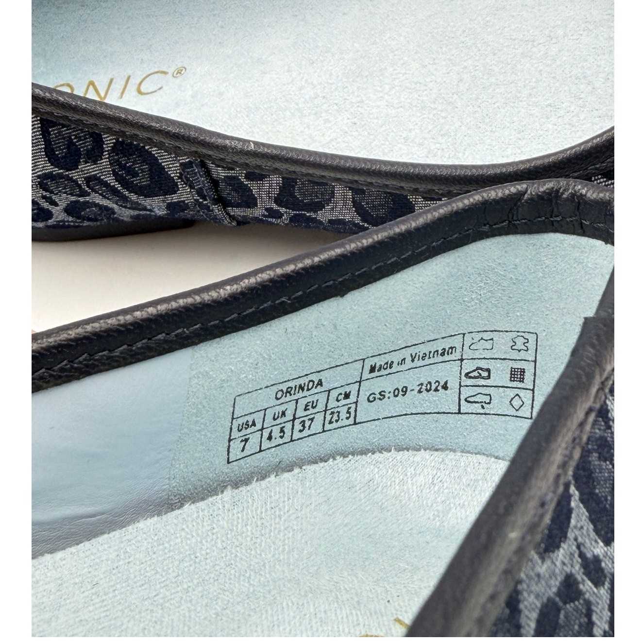Vionic Orinda 7 Square Toe Navy Blue Animal Print Casual Workwear Ballet Flats