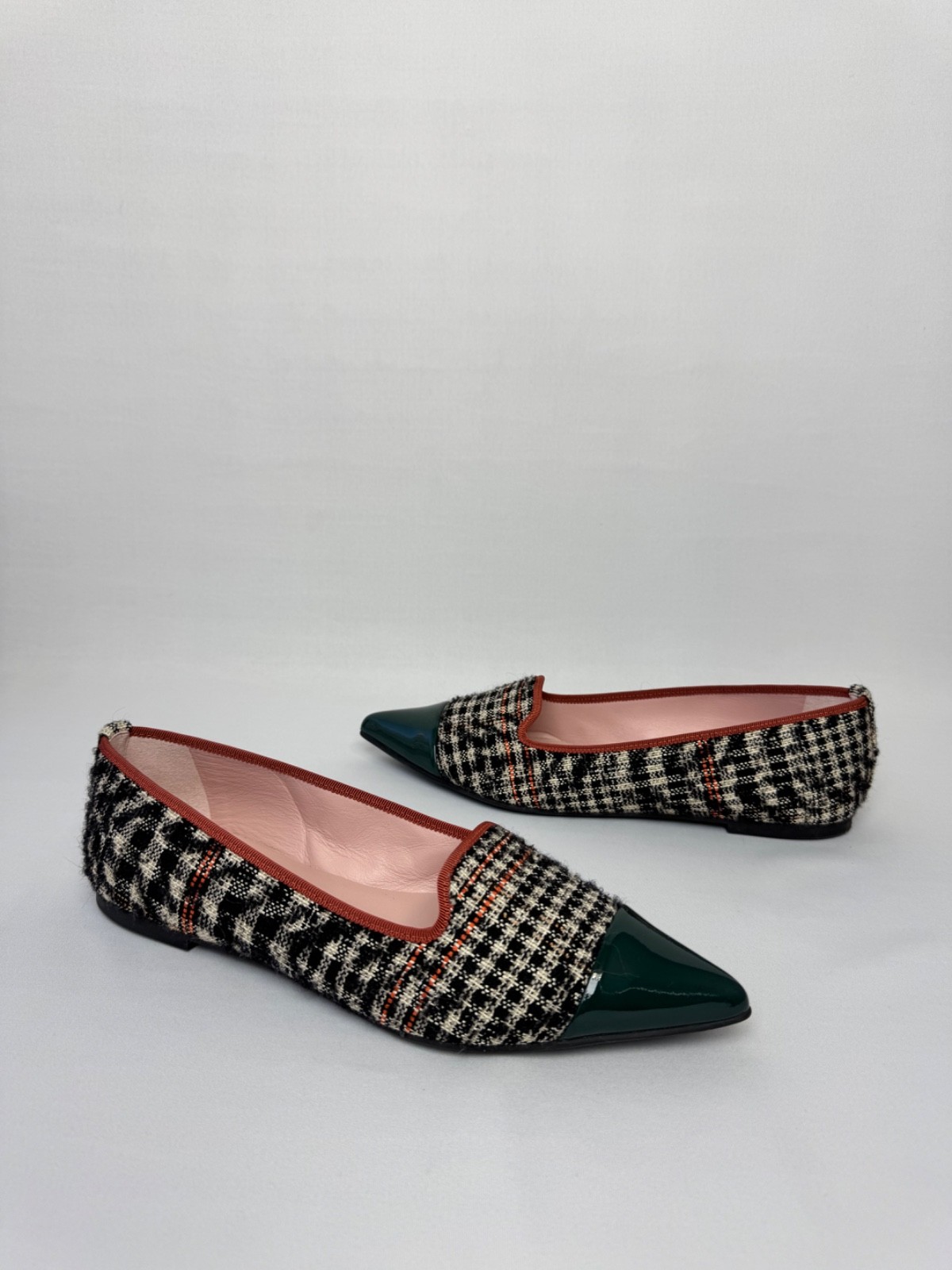 Pretty Ballerinas Houndstooth Tweed Pointed Flats Green Patent Cap Toe Shoes 9.5