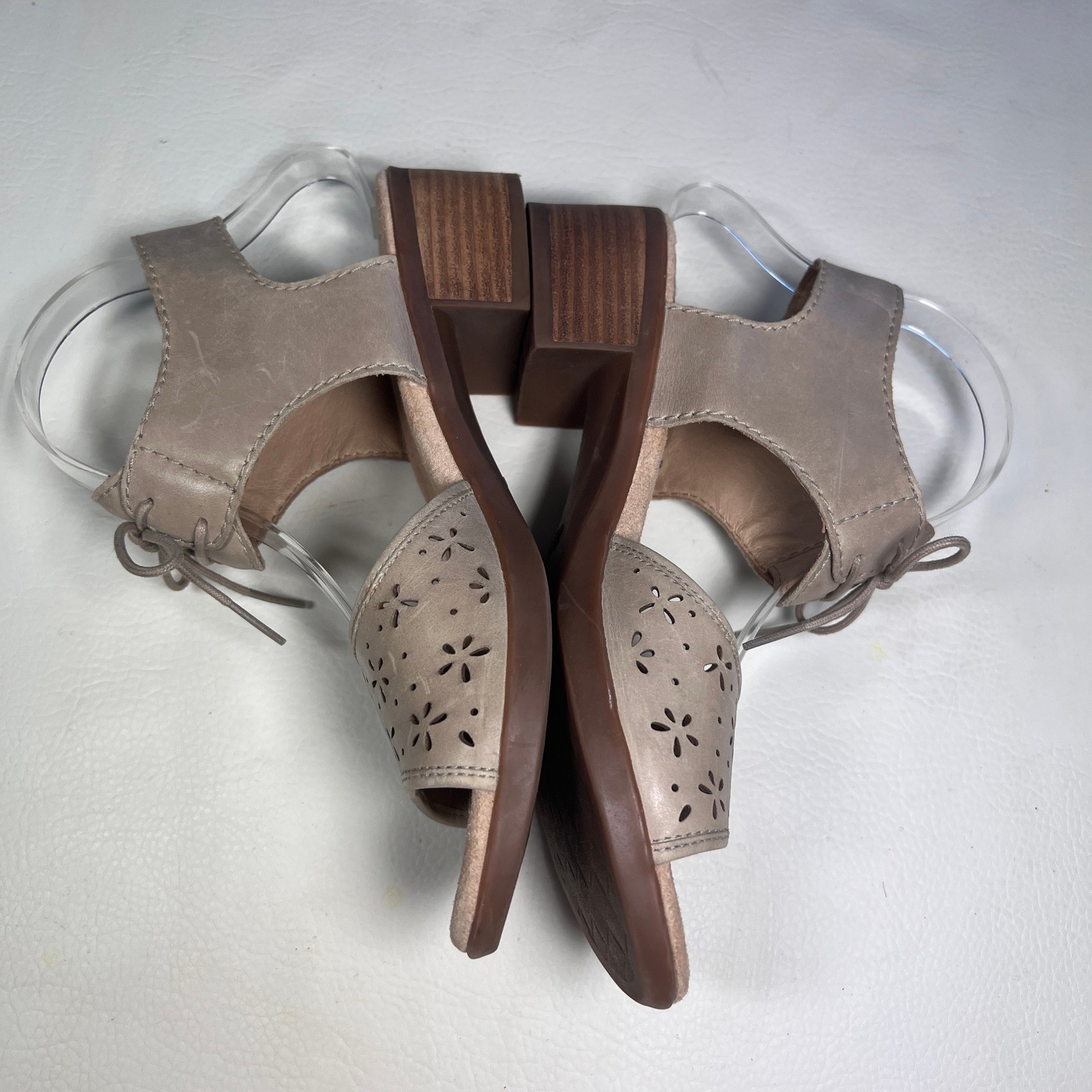 Dansko Sophie Sandals Women 39 Taupe Floral Laser Cut Block Heel Boho 2015 Laced