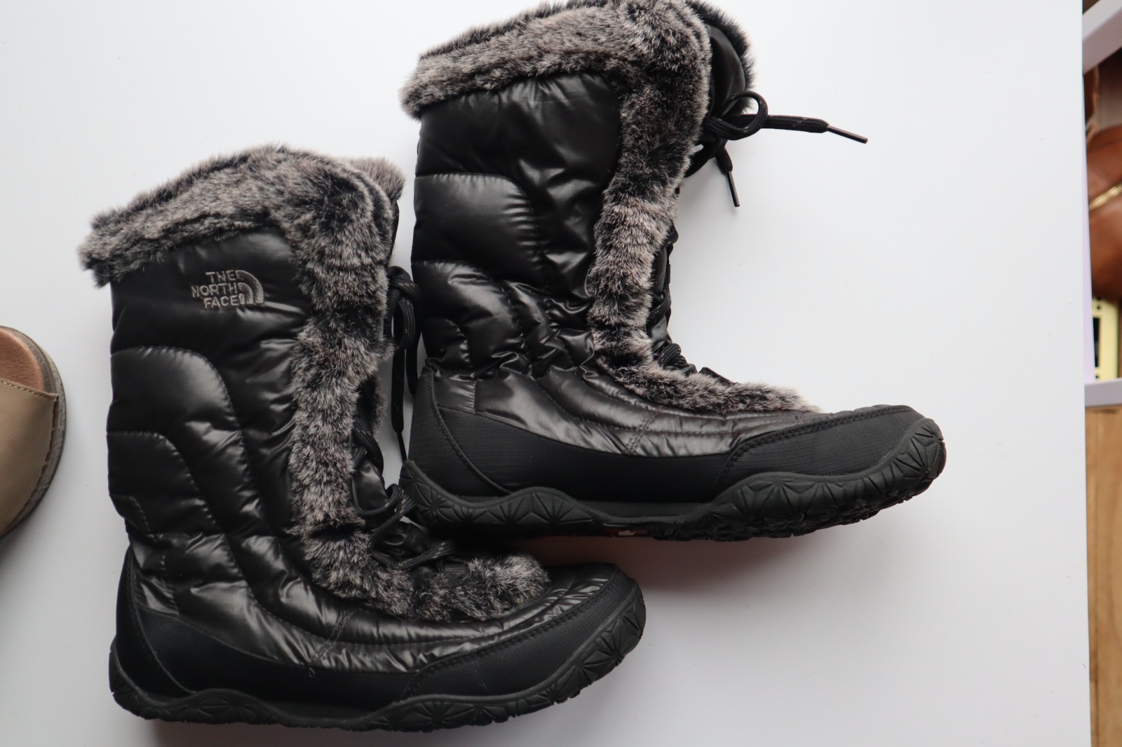 Black Textile THE NORTH FACE Quilted NUPTSE Down Laced Boots w/ Faux Fur 8.5