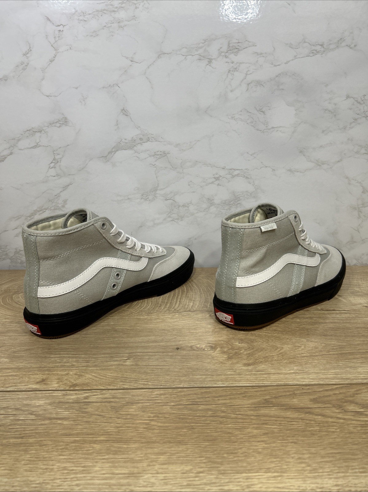 Vans Gilbert Crockett Hi Top Light Grey White Canvas Women Shoes 721454 Sz 5.5