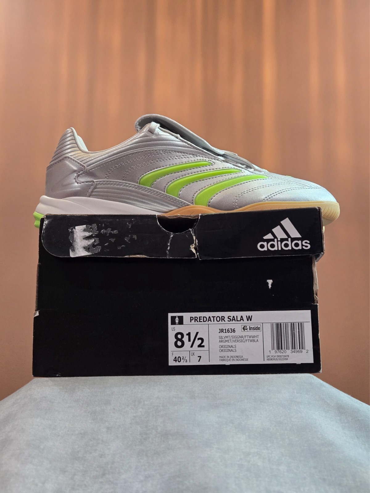 adidas Predator Sala – Metallic Silver/ Signal Green (JR1636) Women’s 8.5 NEW