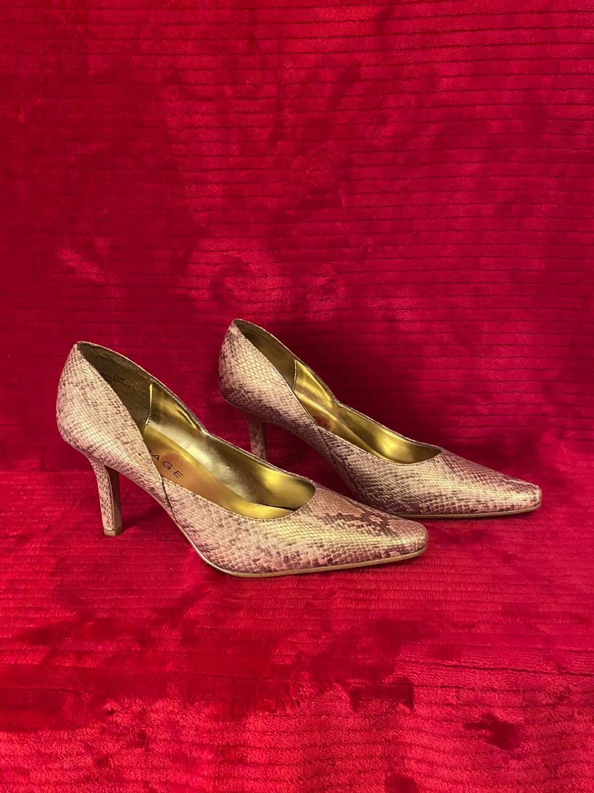 Rampage – Size 7.5 – Pumps – Gold – Heel height 3.25″