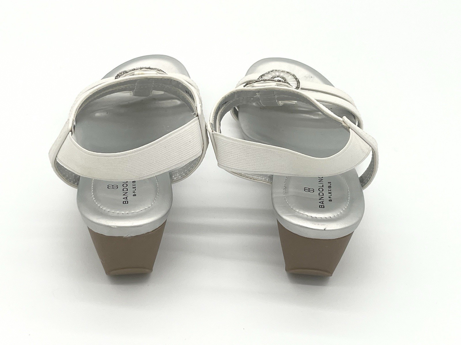 Bandolino B-Flexible White Silver Wedge Sandals Beaded Rhinestone Medallion 7.5M