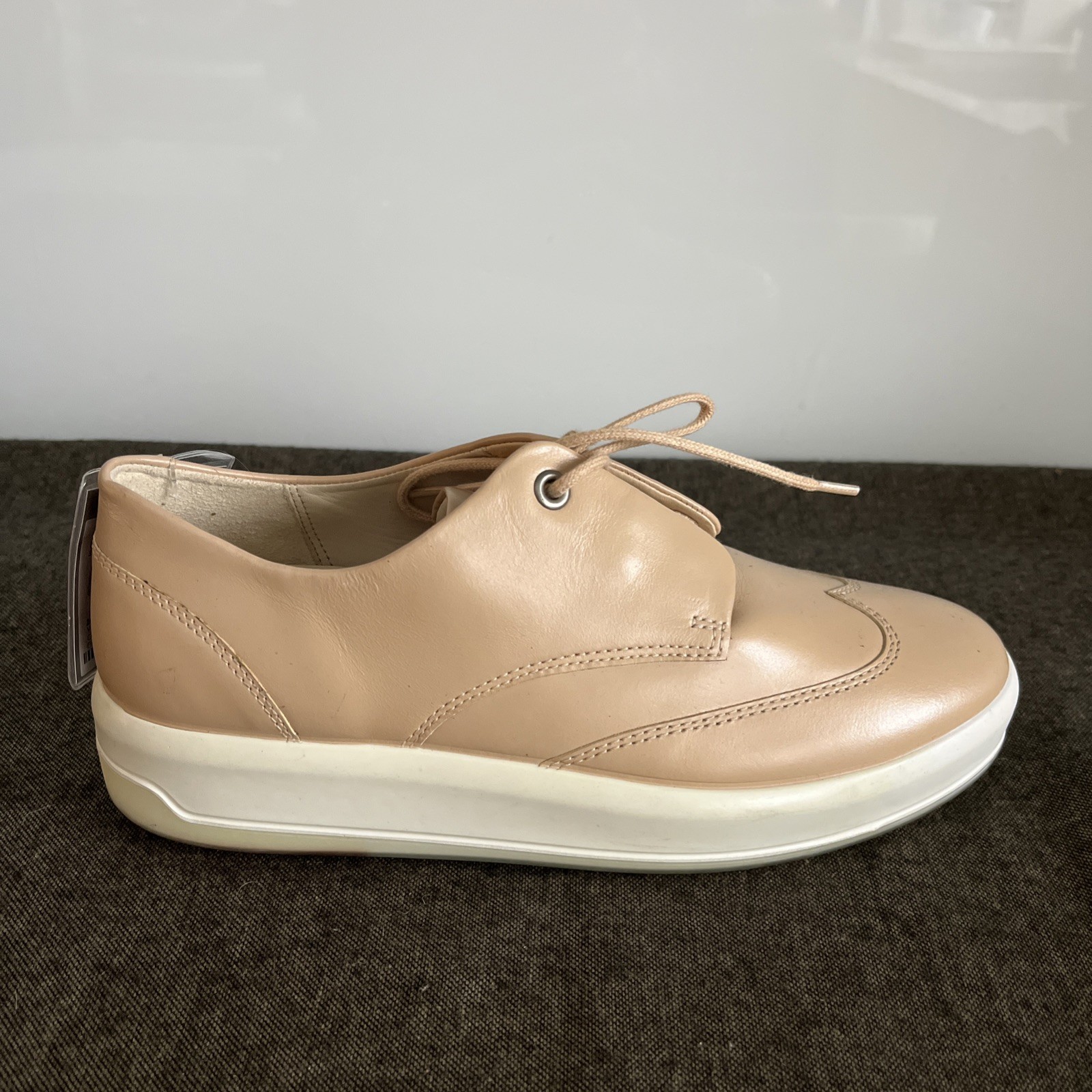 Ecco Women’s Soft 9 Volluto Calf Leather Wingtip Sneaker • EU 37 (US 6-6.5)