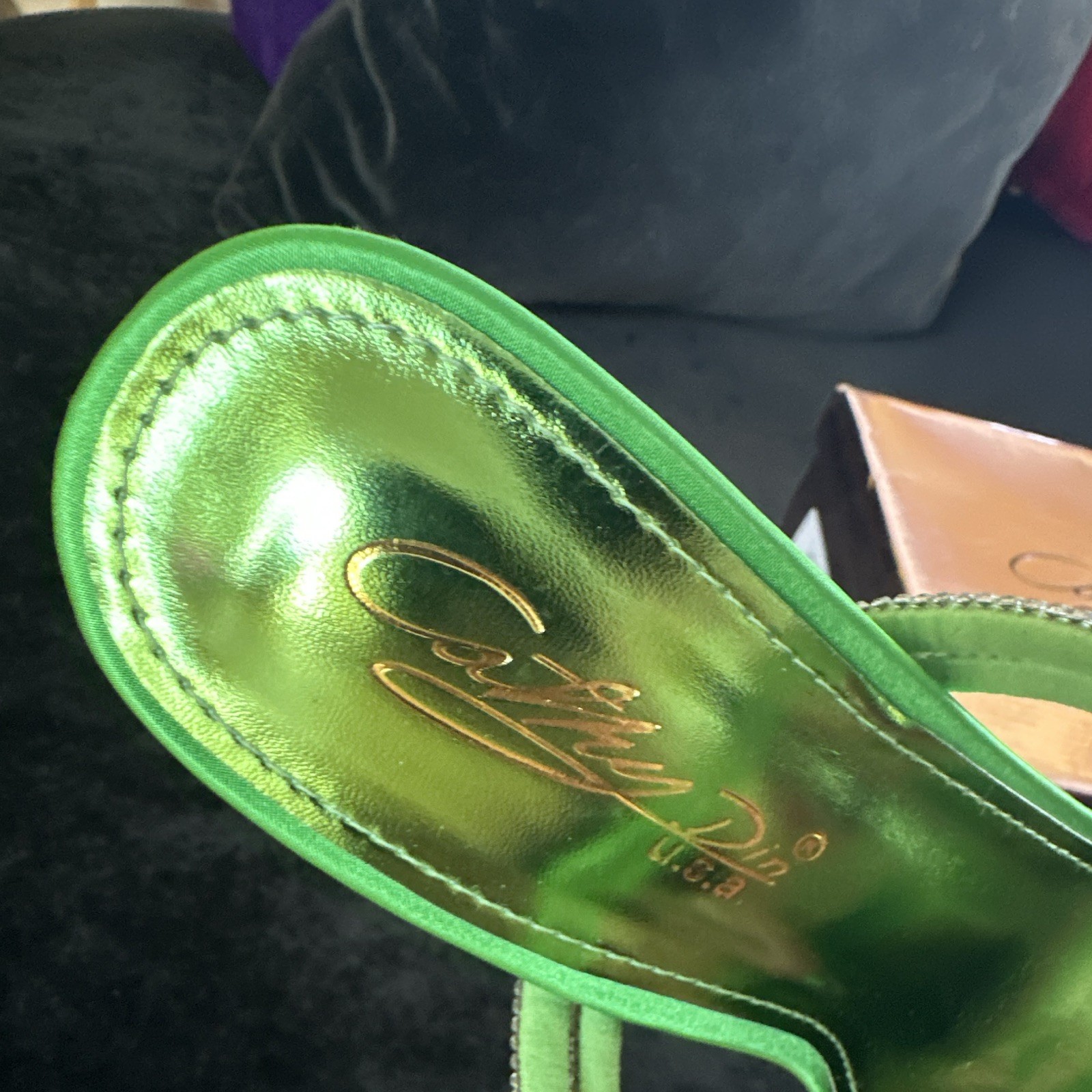 Cathy Din Green Size 8 Rhinestone Strappy Sexy Platform Chunky Heels $ & Diamond
