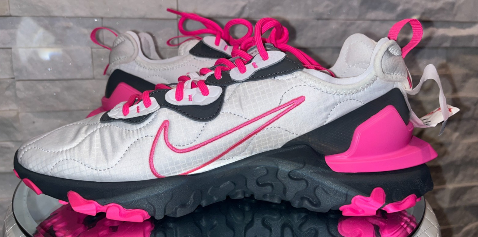 NWT Women’s Custom NIKE ID By You React Vision 3M White Gray Hot Pink Size 9
