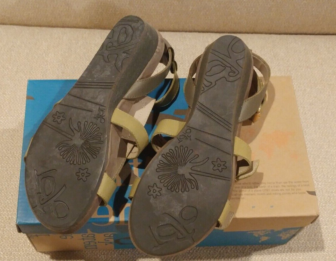 OTBT Sparks Green Strappy Gladiator style Flat Comfort Wedge Sandal NIB 6