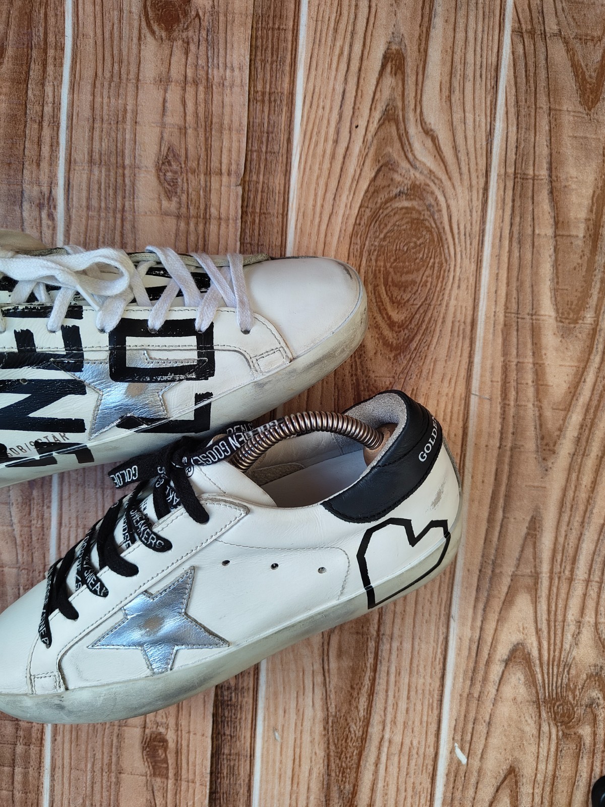 Golden Goose Superstar White Leather Graffiti Low Trainers EU 37 US 7