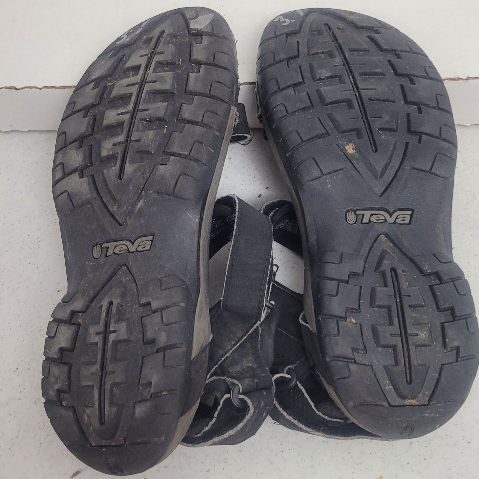 Teva Original Universal Sandals Black Size 7.5 Women’s 1110392 Used