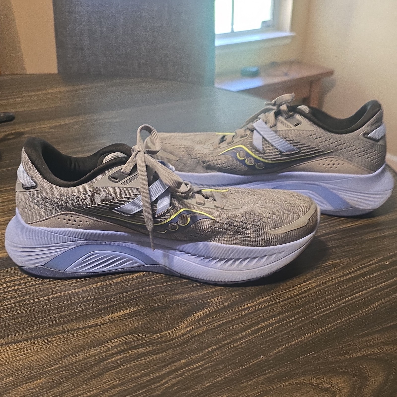 Saucony Guide 16 Womens Size 8.5 US Gray Blue Running Shoes Sneakers