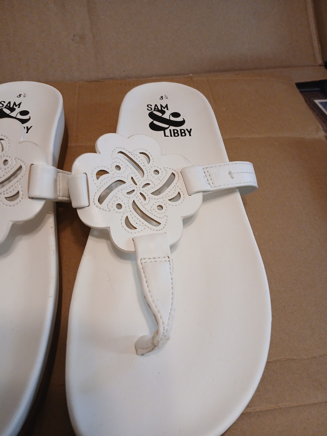 Sam & Libby Alexandria Sandals Womens Size8.5 White Medallion Summer