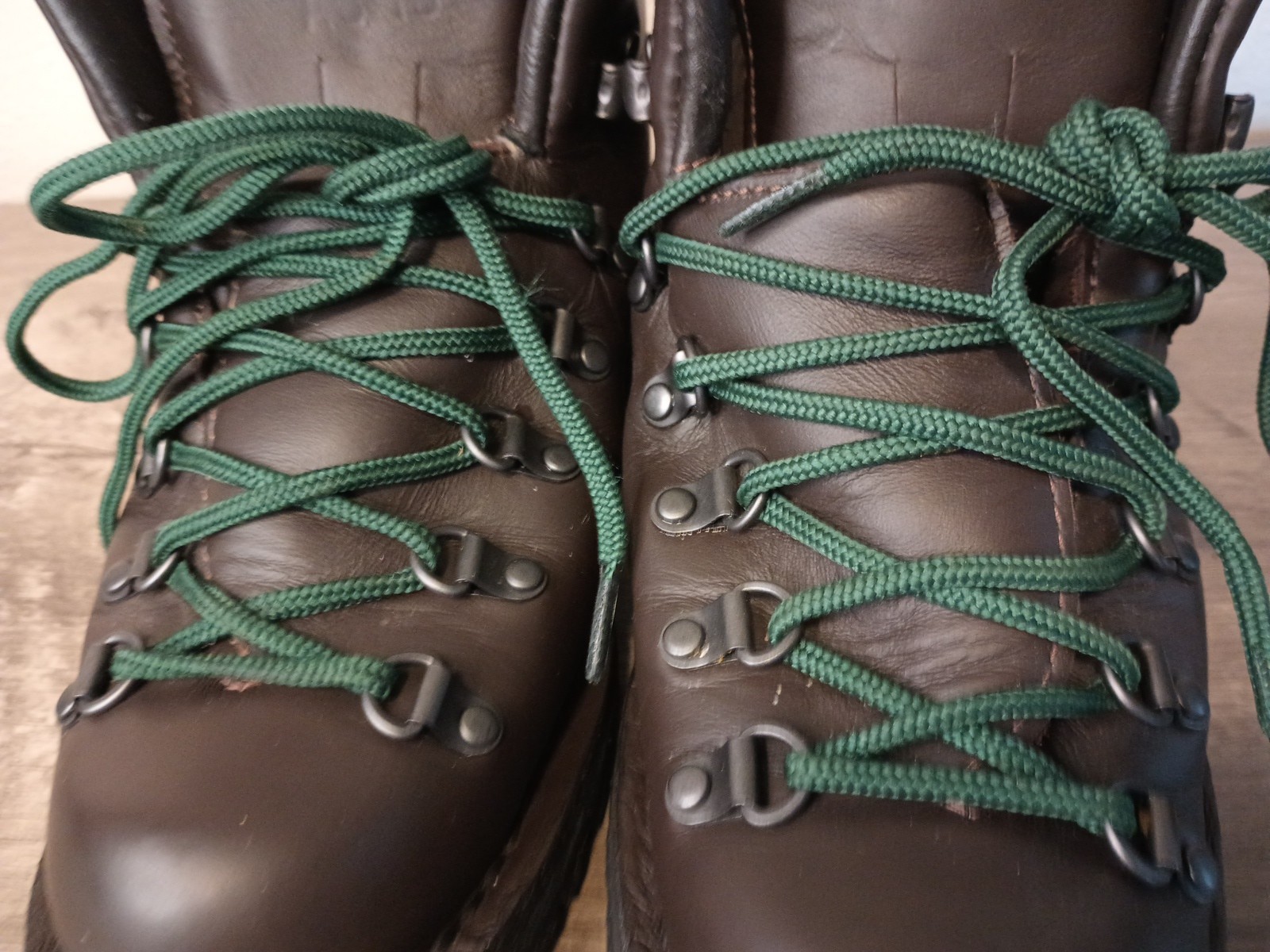 Danner Mountain Light II Boots 30800 Leather Gore-Tex Women Size 9.5 M Made USA