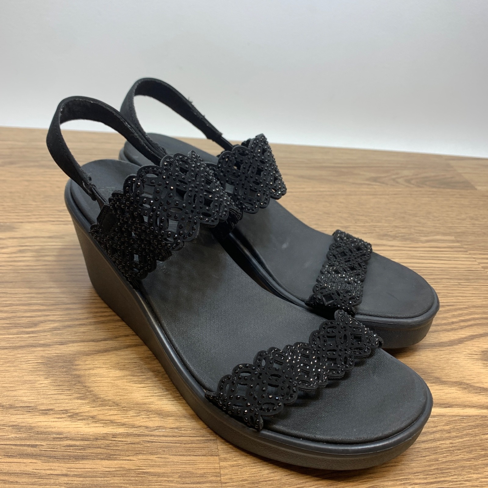 Cali from Skechers Women’s Size 9 Black Wedge Sandals Vegan Sassy Days 119147