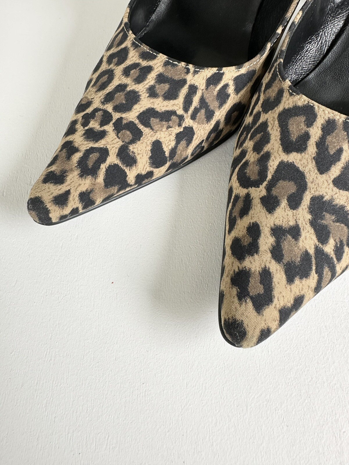 Pre-owned Leopard Print Pointed Toe 3.5″ High Heels SIZE US 7.5 / 24cm