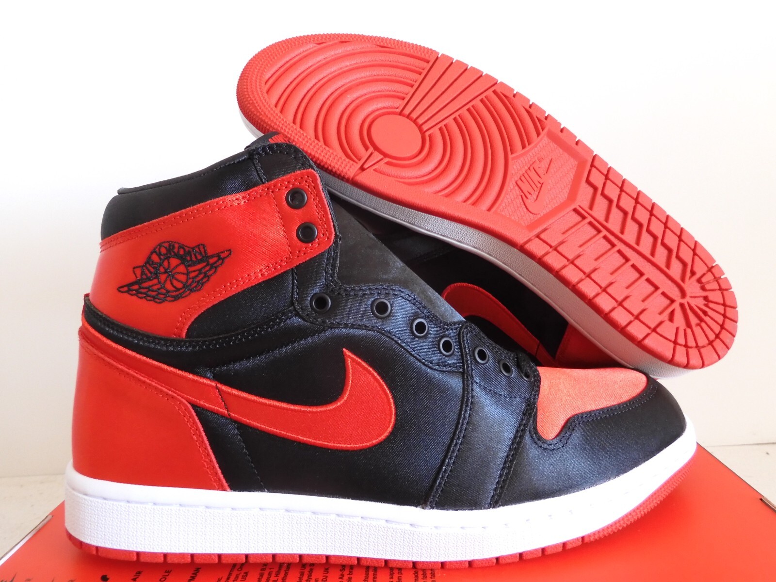 NIKE AIR JORDAN 1 RETRO HIGH OG «SATIN B» SZ 11.5 WOMENS-MENS SZ 10 [FD4810-061]
