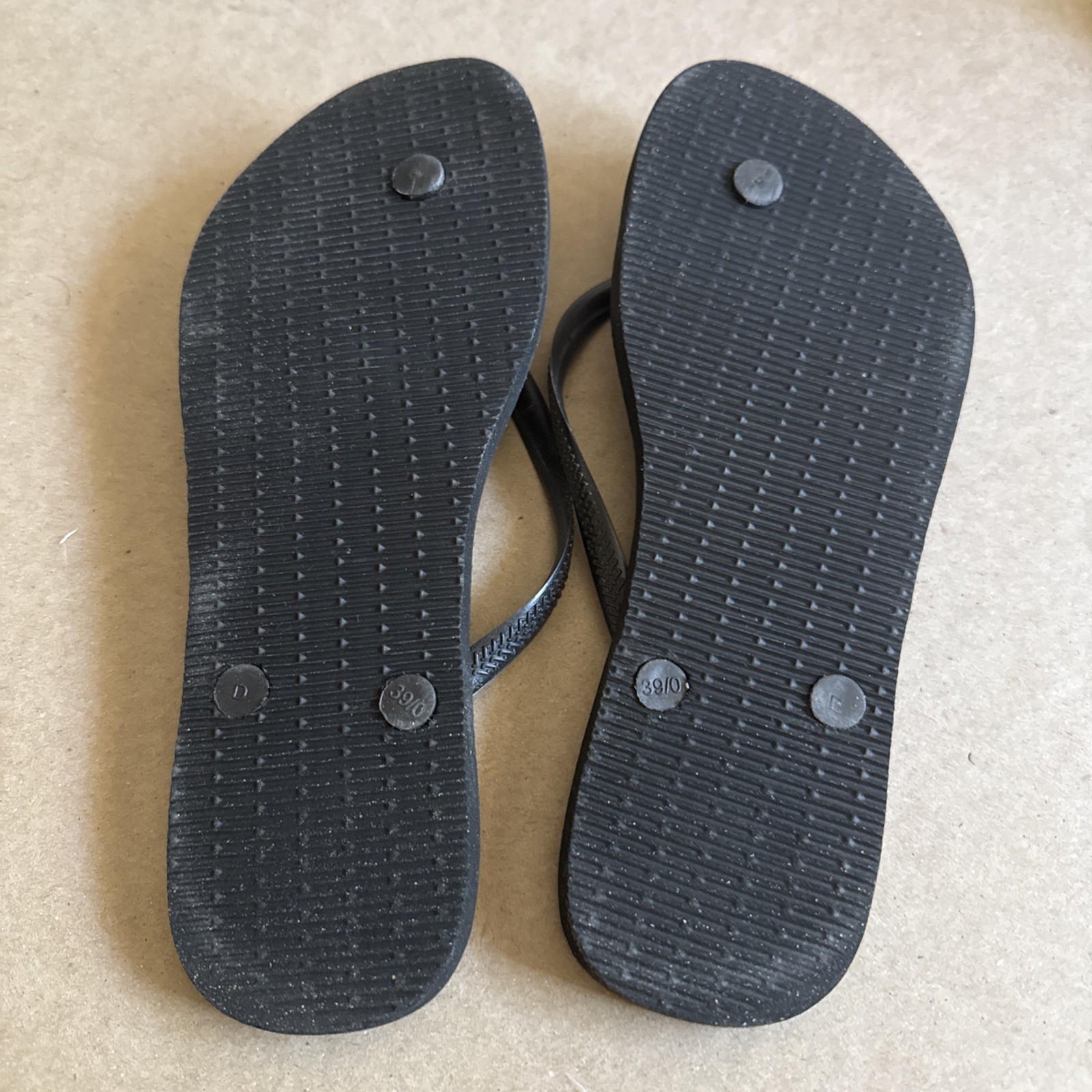 Havaianas Slim Black Classic Flip Flops 39/40 – Preowned Excellent Very Clean