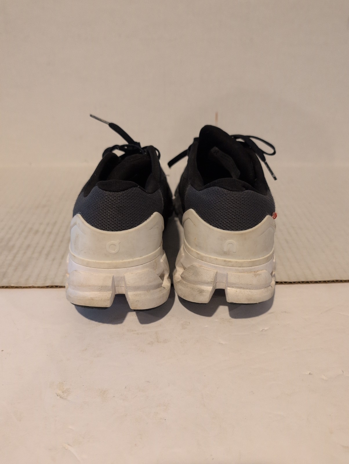 On Cloud Cloudflyer 4 Black White Womens Running Shoes Size 7.5