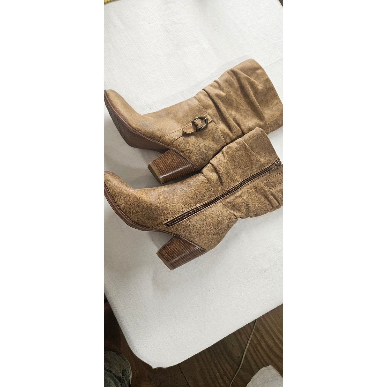 Baretraps Cheyenne Tan Brown Slouchy Mid Calf Buckle Block Heel Boots Womens 6M