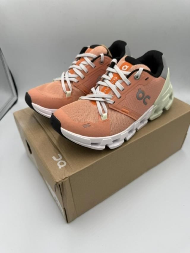 On Cloud – Cloudflyer 4 – Peach/Aloe -Women’s Size 5 New
