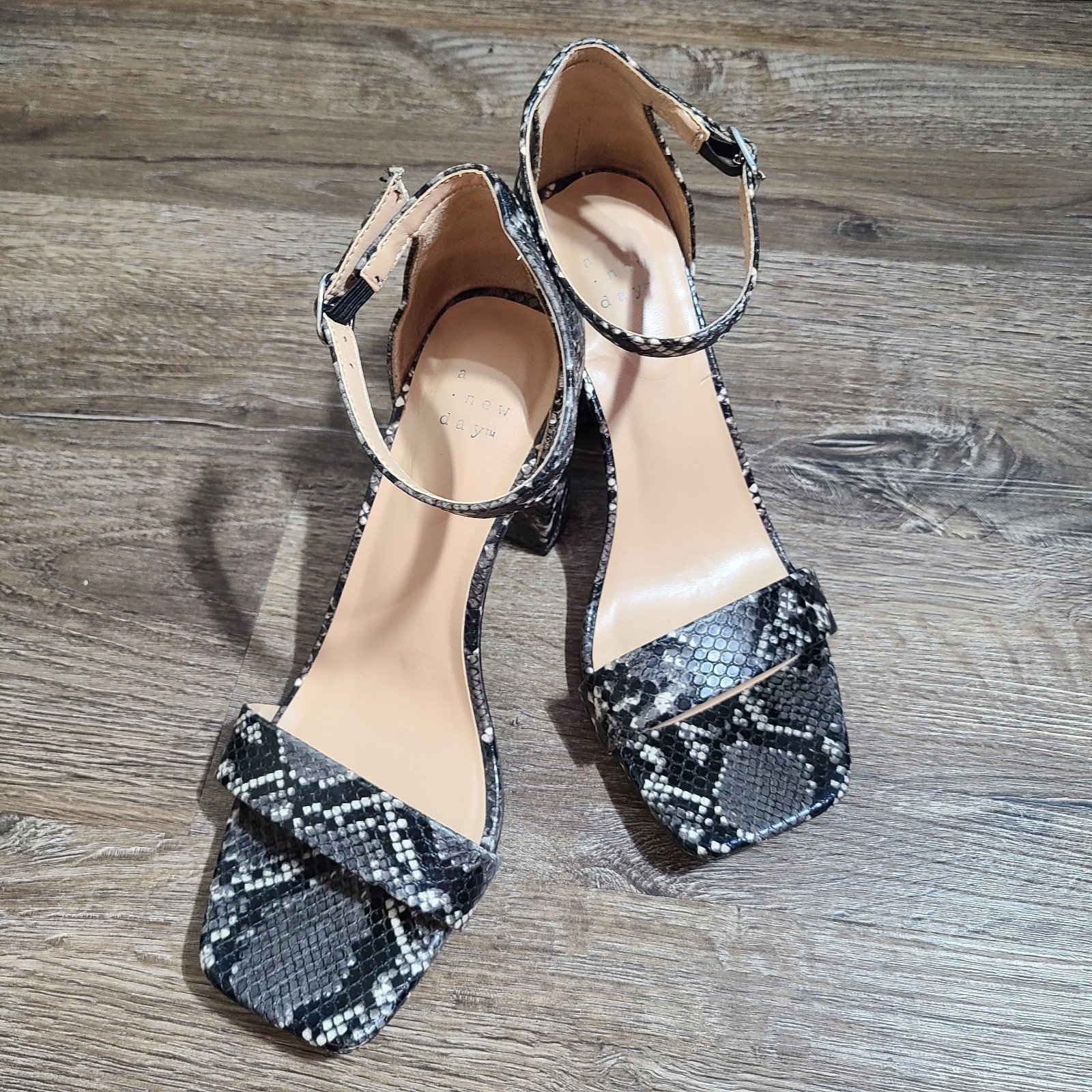 A New Day Faux Snake Skin Black & White Open Toe Ankle Strap Block Heel SIZE 8.5