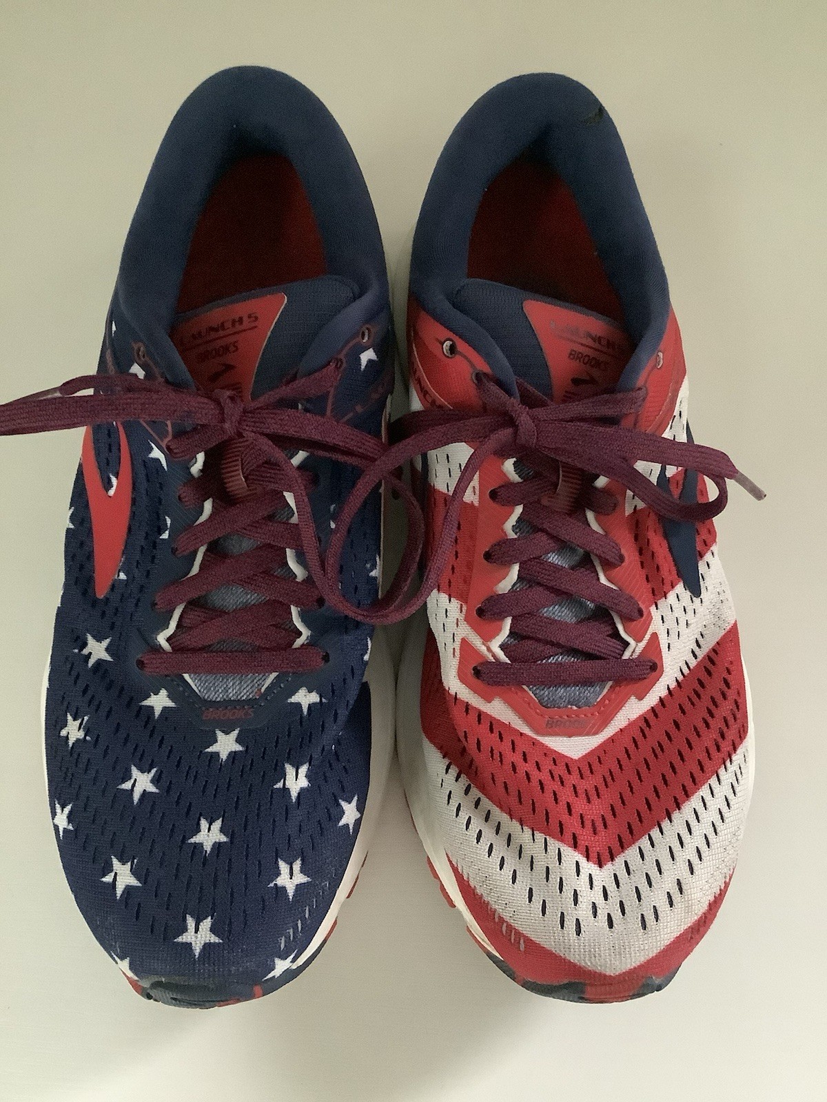 Brooks Launch 5 Run USA Flag Stars Stripes Women’s Shoes – Sz 9