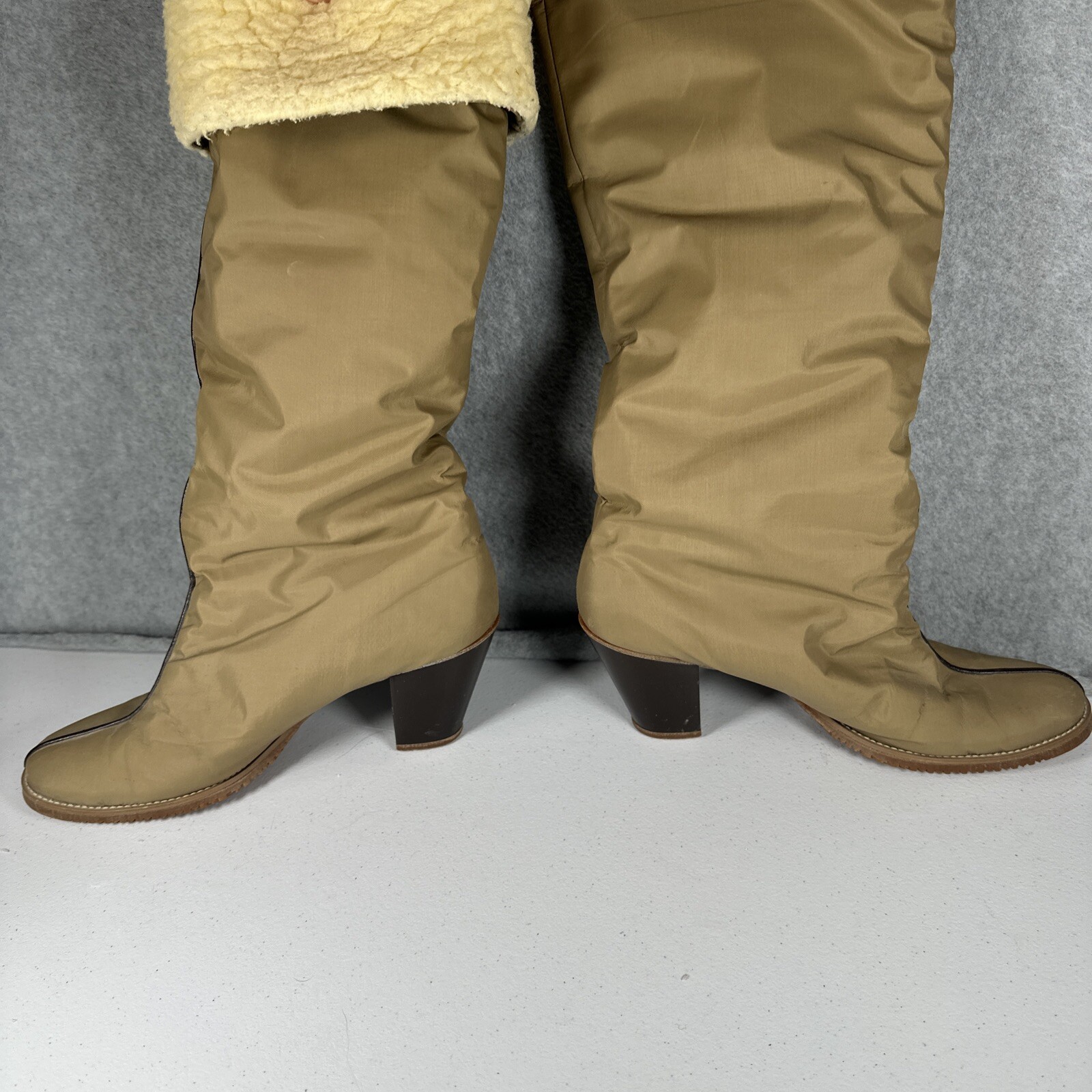 Vintage GOLO Shoe Brand Taupe 80’s Taupe Faux Sherpa Rain Boots Size Womens 7.5
