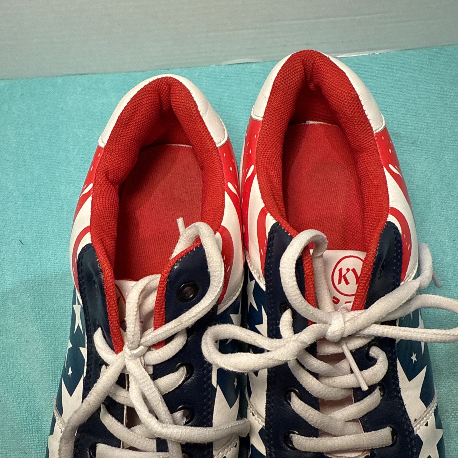 uruoi Light Up Shoes USA American Flag LED Sneakers Size 9.5 Comes w/Charger